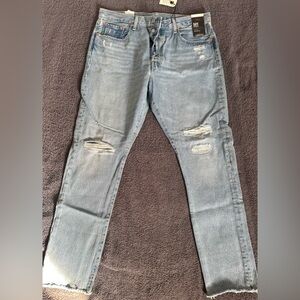 Brand new Woman’s Levi’s Jeans